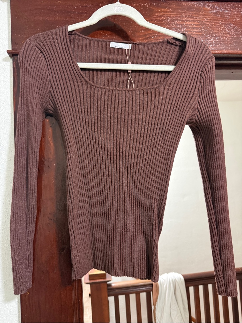 Ribbed Long Sleeve Scoop Neck Top in Mauve Brown